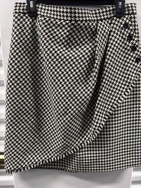 Tahari Black & White Asymmetrical Houndstooth Wrap Skirt